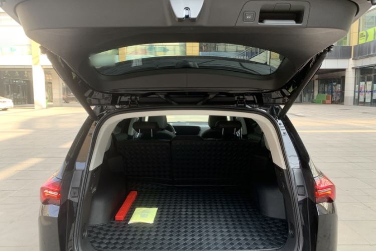 Used Buick Envision 2024 Encore Plus 28T AWD Luxury Edition Trunk