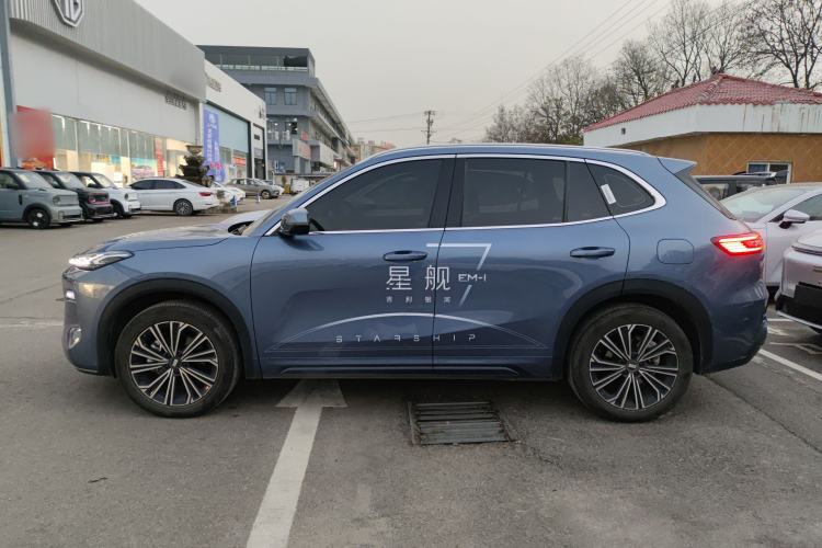 Used Geely Galaxy Galaxy Xingjian 7 EM-i 2025 120km Flagship Edition
