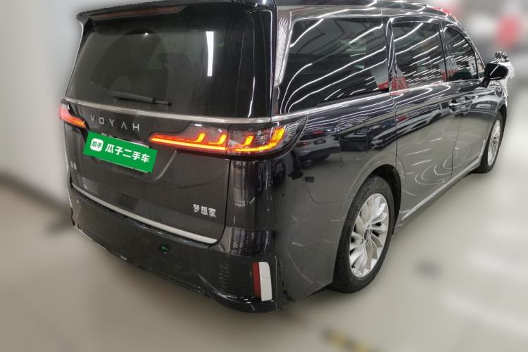 Used VOYAH Dream 2024 PHEV Extended-Range Premium Edition Rear Right 45 Deg