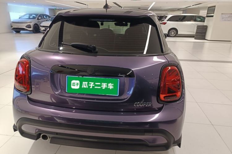 Used MINI MINI 2023 Updated 1.5T COOPER Artist Five-Door Edition