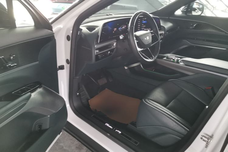 Used Cadillac LYRIQ 2022 Four-Wheel-Drive High-Performance Deluxe Edition Driver Seat