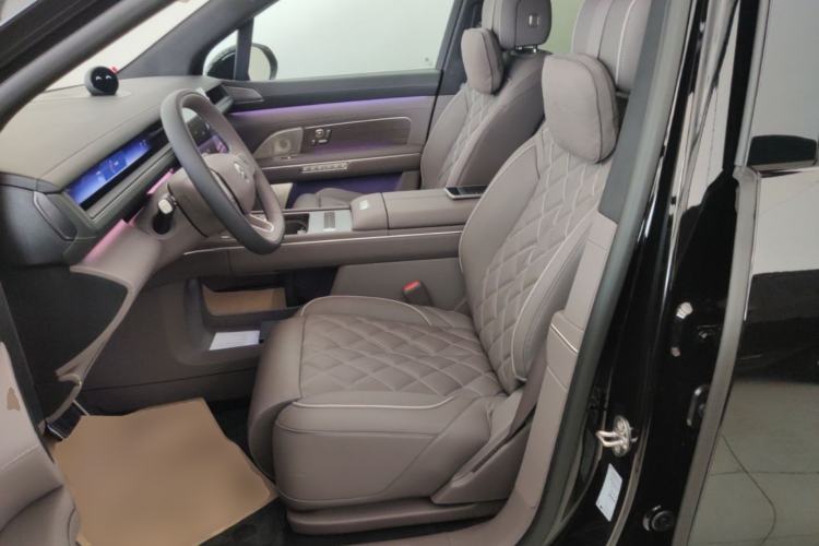 Used Nio ES8 2026 Model 6-seat Executive Luxury Edition Left Front Seat