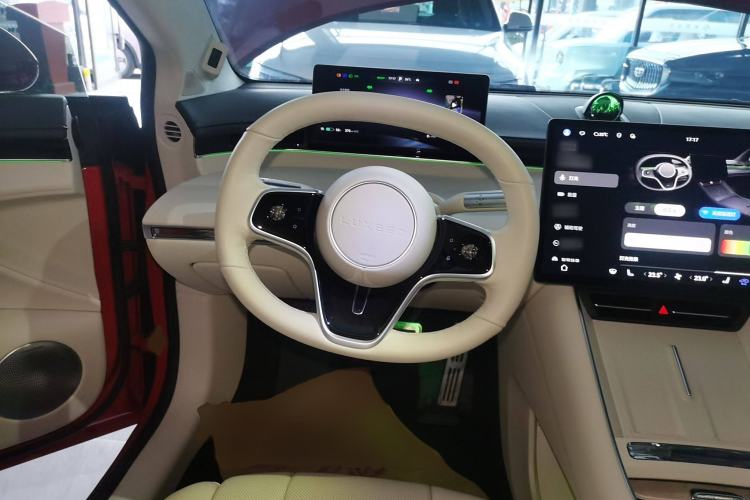 Used Hima Luxeed S7 2025 785 km Ultra