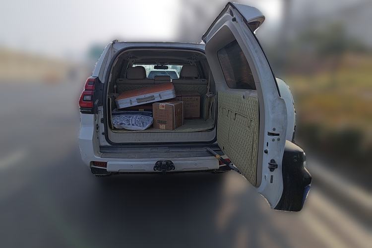 Used Toyota Prado 2018 3.5L Automatic TX-L with Rear-Mounted Spare Tire