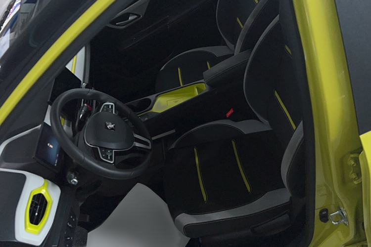 Used SOL E10X 2021 302 km Range Fashion Edition 30.2 kWh
