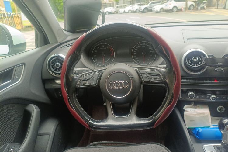 Used Audi A3 2017 Limousine 35 TFSI Sport Edition Steering Wheel