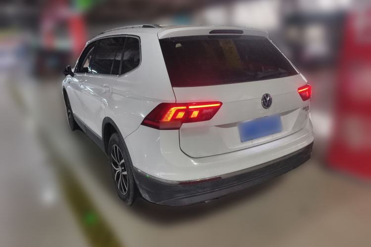 Used Volkswagen Tiguan L 2018 330TSI Automatic Two-Wheel Drive Luxury Edition Rear Left 45 Deg