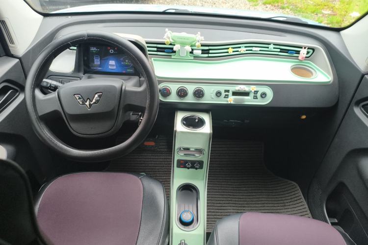 Used Wuling Hongguang MINIEV 2020 Enjoyment Model Lithium Iron Phosphate Center Console
