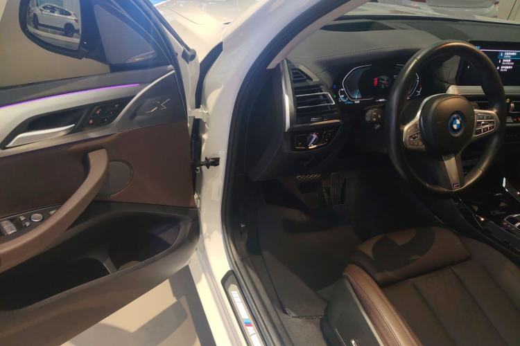 Used BMW iX3 2023 Leading Type
