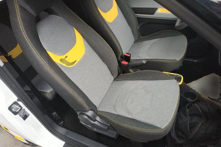 Used Chery QQ Ice Cream 2022 120km Conical Shape Lithium Iron Phosphate
