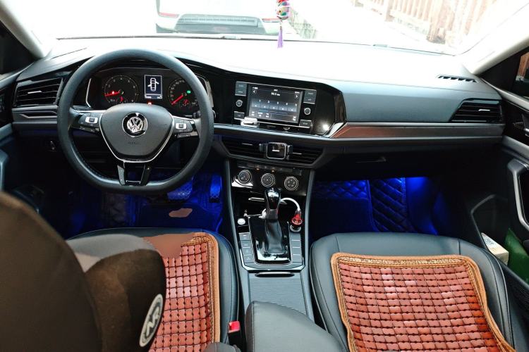 Used Volkswagen Sagitar 2020 280TSI DSG Comfort Version China VI Standard Center Console