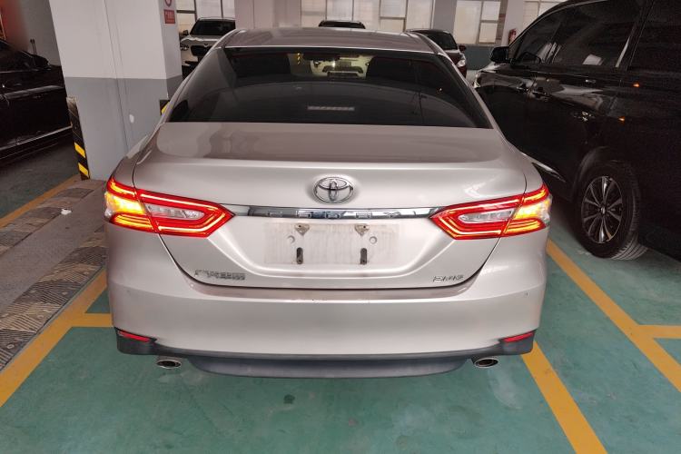 Used Toyota Camry 2019 2.0G Luxury Edition China VI Standard Rear