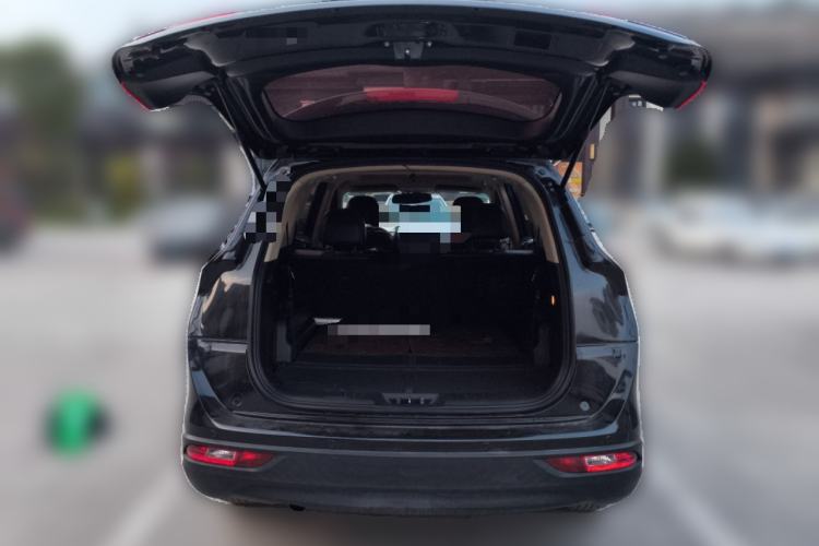 Used Dongfeng Fengon 580 2016 Revised Version 1.5T CVT Comfort Edition Trunk