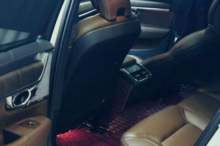 Used Volvo V90 2022 Cross Country B5 AWD Prestige Edition