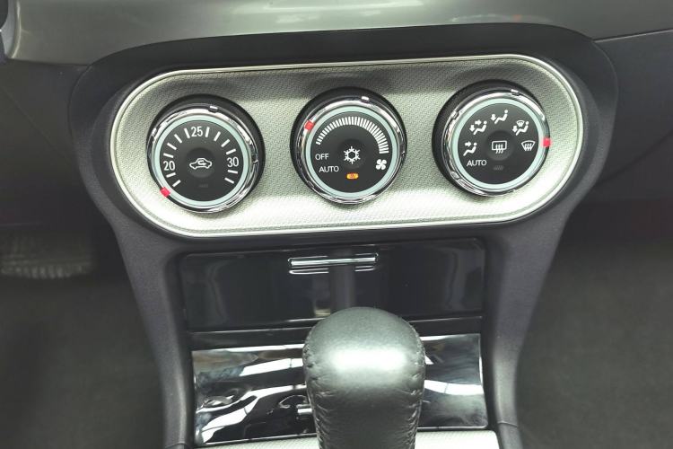 Used Mitsubishi Lancer EX 2015 1.8L CVT ZhiShang Edition China V Standard
