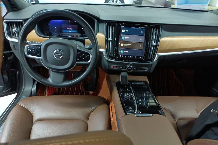 Used Volvo S90 New Energy 2022 T8 eDrive Hybrid Luxury Edition Center Console