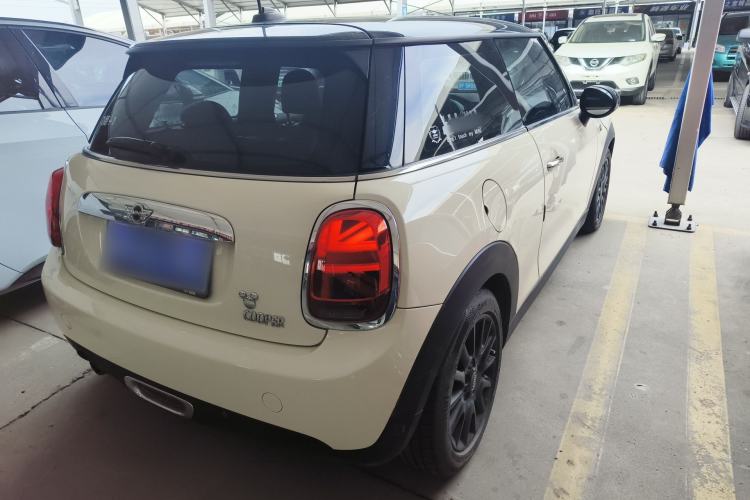 Used MINI 2014 1.5T COOPER Fun
