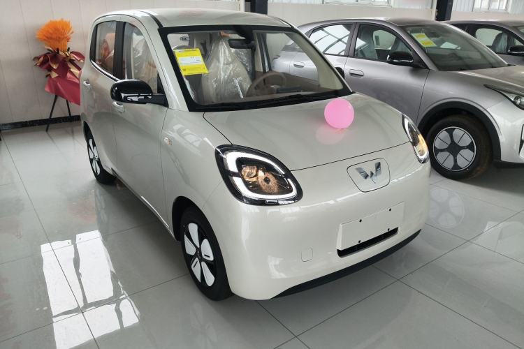 Used Wuling Hongguang MINIEV 2025 Four-Door Version Advanced Edition Front Right 45 Deg