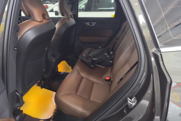 Used Volvo XC60 2022 B5 4x4 Smart Luxury Edition