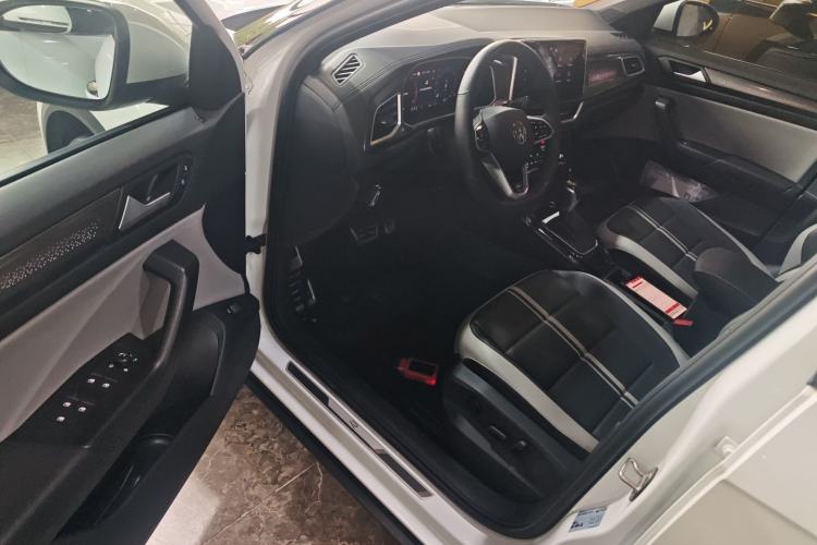 Used Volkswagen T-ROC 2023 300TSI DSG Two-Wheel-Drive Chen Guang Edition