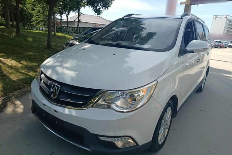 Used Baojun 730 2014 1.5L manual Comfort ESP version 7 seats