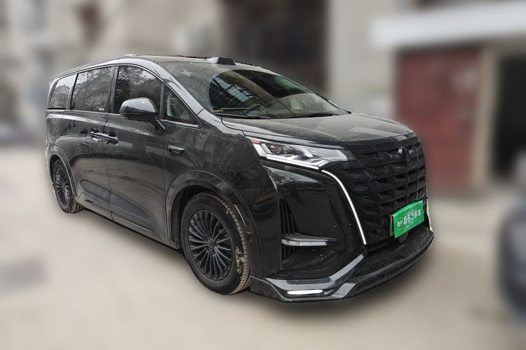 Used Denza D9 2025 DM-i Intelligent Drive 1020 Four-Wheel Drive Prestige Model
