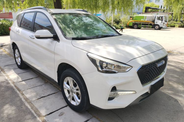 Used Haval M6 2017 1.5T Automatic Two-Wheel Drive Urban Model Front Right 45 Deg