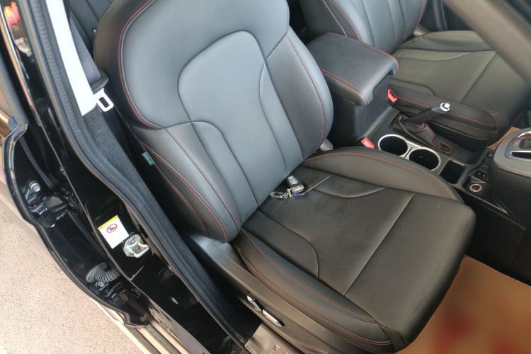 Used Haval H6 2015 Sport Edition 1.5T Automatic Two-Wheel Drive Luxury Model