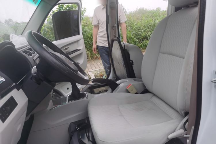 Used Jinbei New Hiace X30L 2023 1.5L Wealth Edition Passenger Van 5/6/7-Seater Central Air Conditioning Version SWC15M