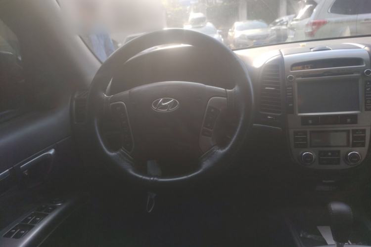 Used Hyundai Santa Fe Classic 2012 2.4 Luxury Edition 7-Seater Four-Wheel Drive
