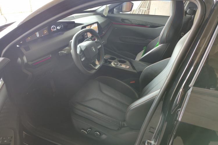 Used CHANGAN UNI-V 2022 2.0T Leading-Speed Edition
