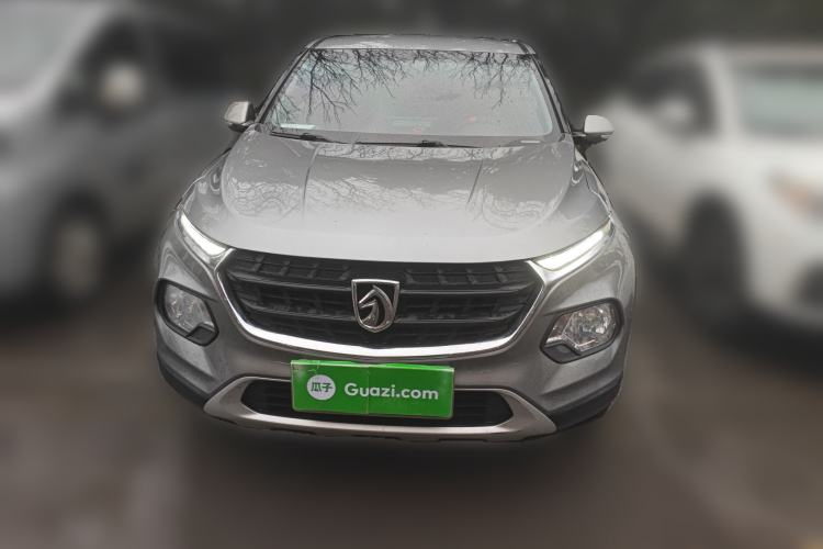 Used Baojun 510 2017 1.5L manual Comfort trim
