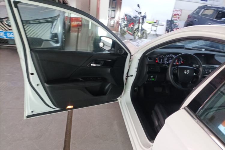 Used Honda Accord 2016 2.0L Comfort Edition
