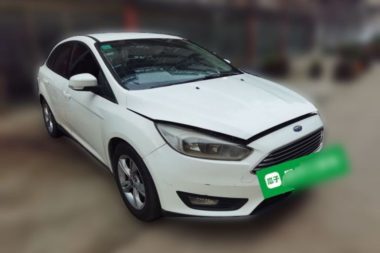 Used Ford Focus 2015 Sedan 1.6L Manual Comfort Model Front Right 45 Deg