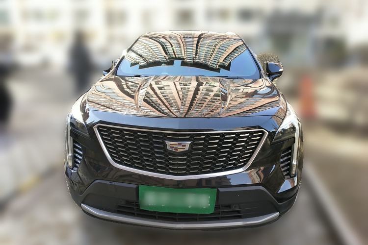 Used Cadillac XT4 2018 28T 4x4 Platinum Edition