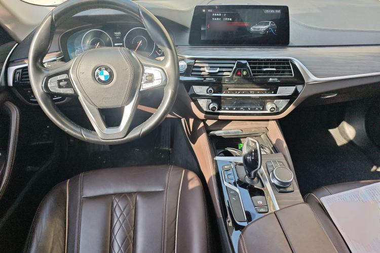 Used BMW 5 Series New Energy 2019 530Le Luxury Package
