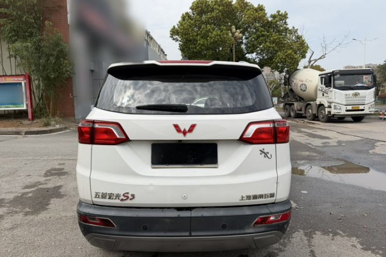 Used Wuling Hongguang S3 2018 1.5L Manual Luxury Model China V Standard