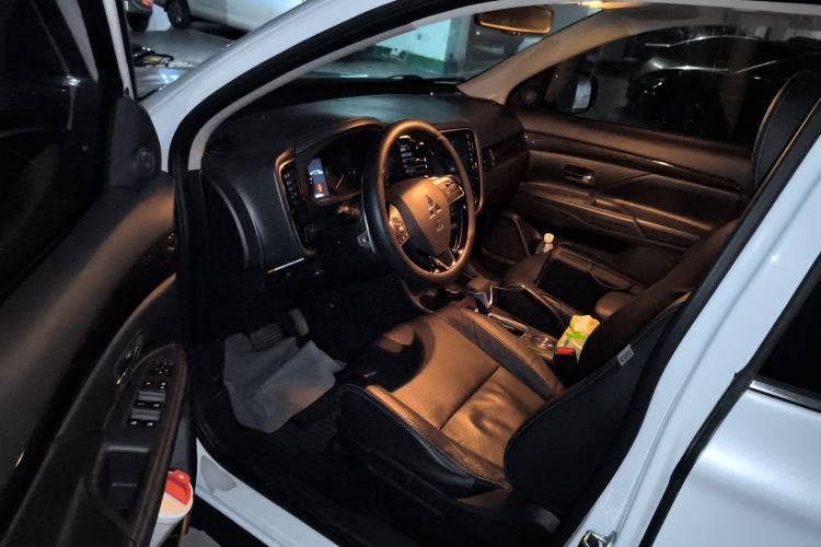 Used Mitsubishi Outlander 2016 2.4L 4x4 Elite Edition 5 Seats