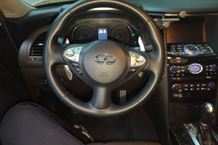 Used Infiniti QX70 2013 3.7L Supreme Edition