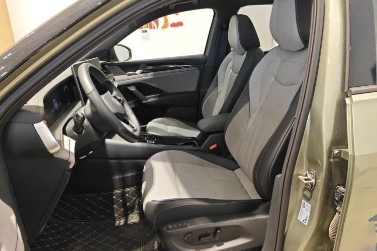 Used Volkswagen Tayron 2025 Tiguan L 380TSI 4Motion Luxury Easy Package
