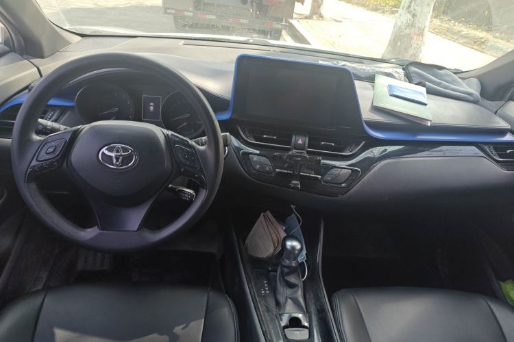 Used Toyota C-HR 2018 2.0L Leading Edition China VI Center Console