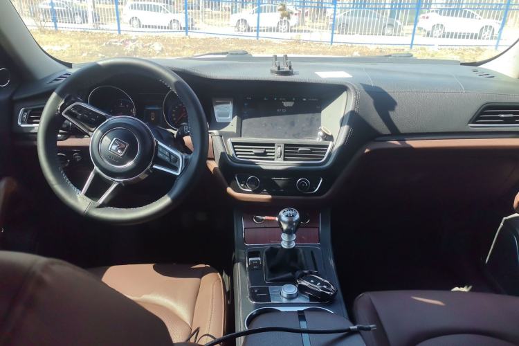 Used Zotye T600 2016 Sports Edition 1.5T Manual Luxury Model Center Console