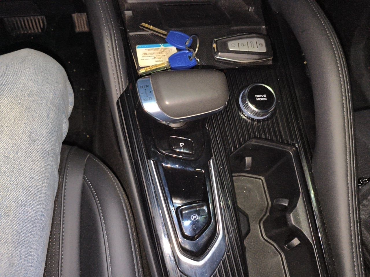 Geely Auto Monjaro L 2024 2.0TD High-Power Automatic Two-Wheel Drive Skyline Edition — снимка 13