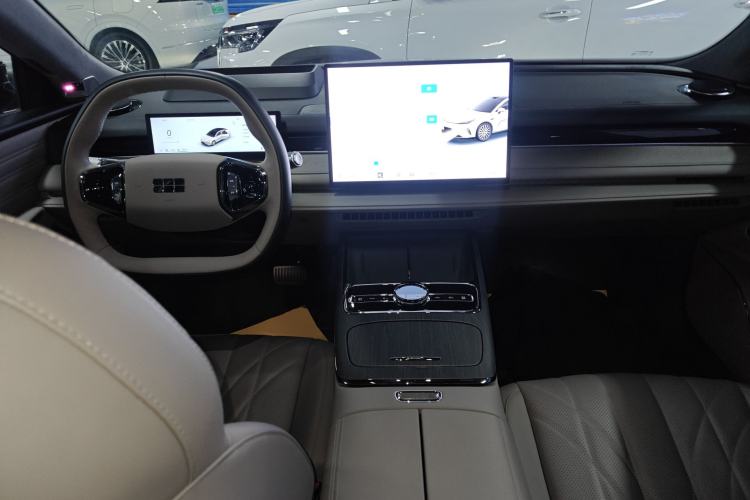 Used Geely Galaxy 8 2025 130km EM-P Starship Edition Center Console