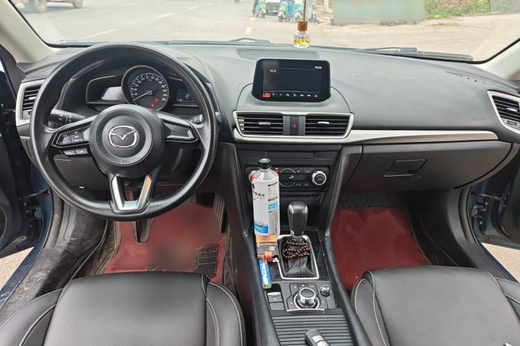 Used Mazda 3 Axela 2019 Cloud-Controlled Sedan 1.5L Automatic Luxury Model China VI Standard Interior 2