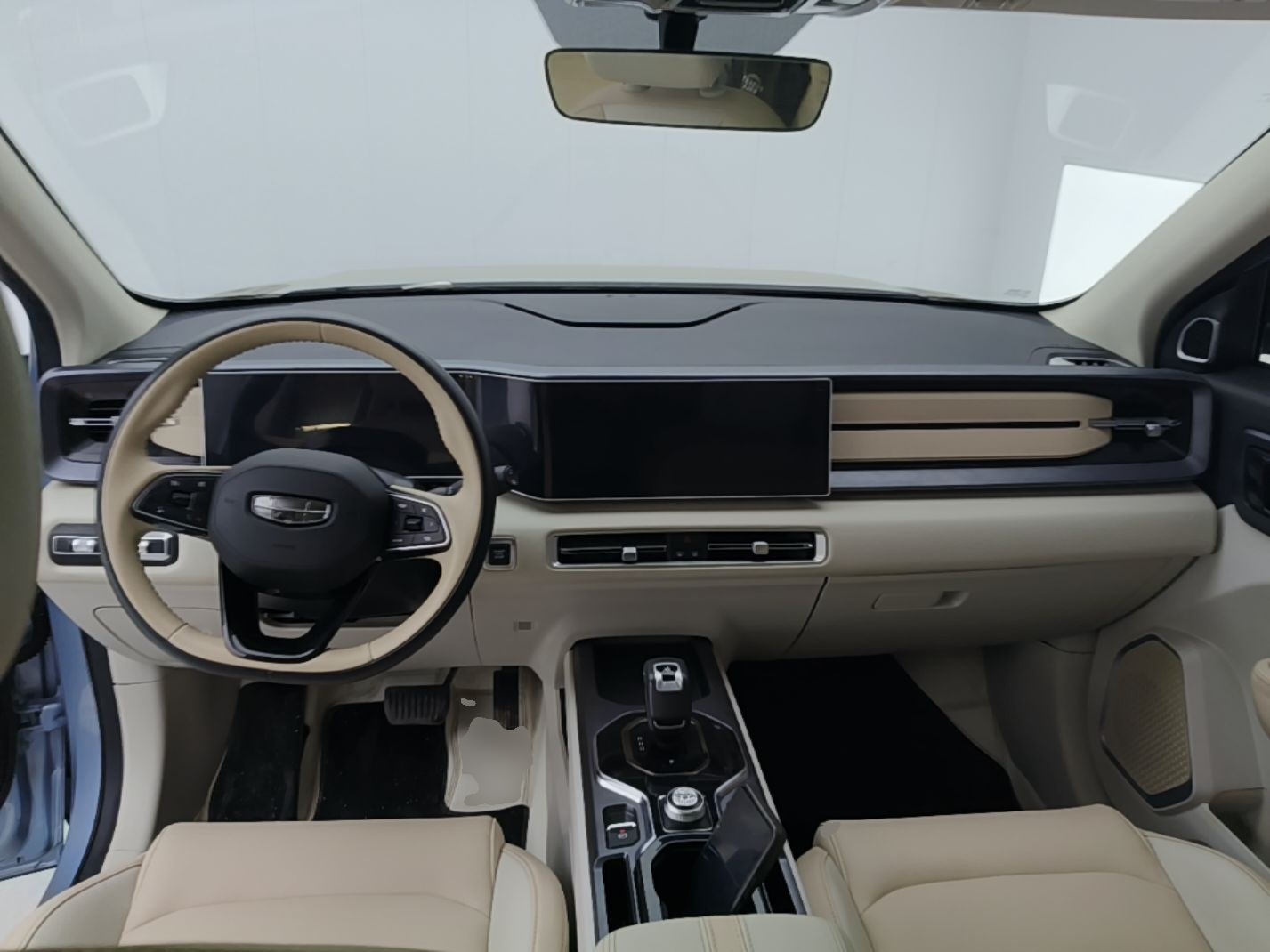 Geely Auto icon 2023 1.5TD Chocolate Smoothie Edition — снимка 12