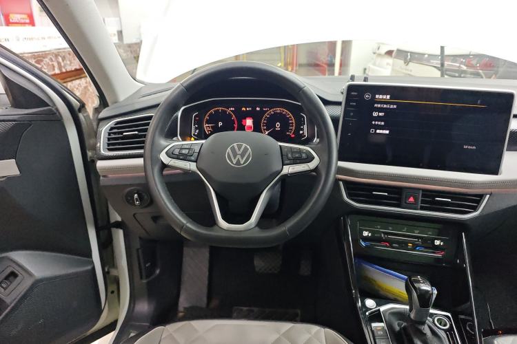 Used Volkswagen Tayron 2023 300TSI Two-Wheel-Drive Luxury Plus Advanced Edition
