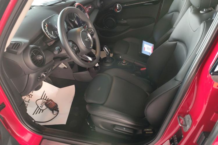 Used MINI MINI 2021 1.5T COOPER Classic Edition Five-Door Version