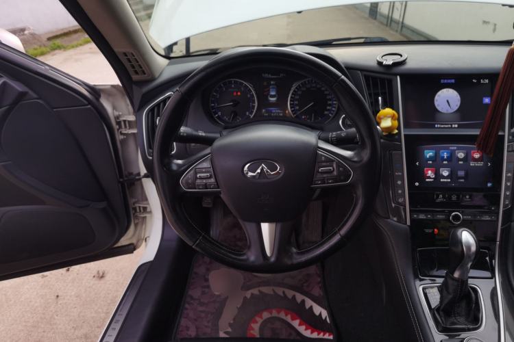 Used Infiniti Q50L 2016 2.0T Comfort Edition Steering Wheel