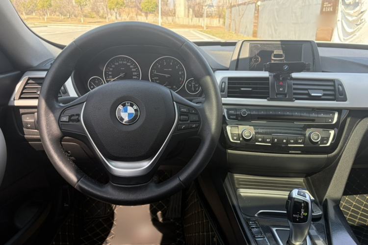 Used BMW 3 Series GT 2017 320i Sport Edition